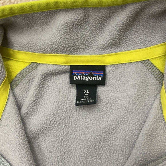 Patagonia fleece boys XL 12-14 - Picture 3 of 4